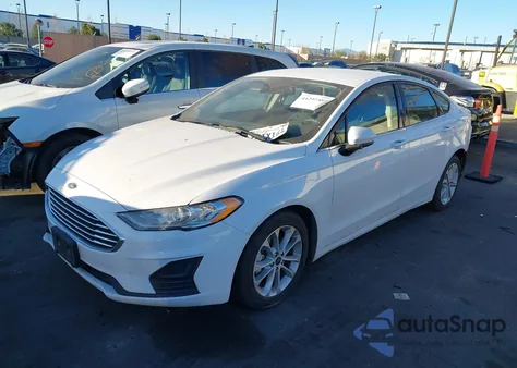 2020 Ford Fusion z USA, uszkodzony, nr VIN 3FA6POLUXLR218204